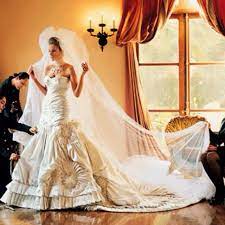 Best Wedding Dress Ever Melania Trump In Christian Dior By John Galliano Most Expensive Wedding Dress Expensive Wedding Dress Melania Trump Wedding Dress