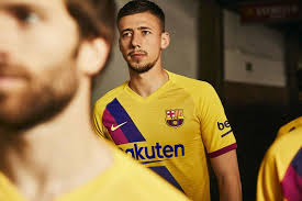 It will be available to buy from tomorrow, september 13th. Fc Barcelona 2019 20 Away Kit By Nike Hypebeast