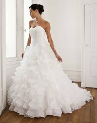Boutiques de costumes et chemises homme mariage et business sur mesure situées au 22 rue hoche à rennes, passage pommeraye à nantes, paris batignolles. Epingle Par Danielle Sur Wedding Robe De Mariee Robe De Mariee Eglantine Robe De Mariage