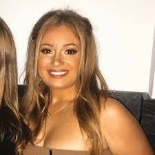 Scarlett Smith's Instagram, Twitter & Facebook