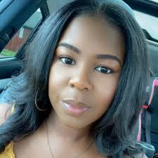 ISO someone that could do this for my wedding in October! (local to  Anniston/Gadsden area) I've messaged 3 different cake ladies and haven't  heard back 🥲