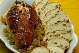 La farinata lucchese in vasocottura è un modo pratico e moderno di preparare il tipico piatto lucchese che necessita di lunghi tempi di preparazione. Lucca Riparte Dal Buccellato Simbolo Della Citta Nel Mondo Oltre Lo Schermo
