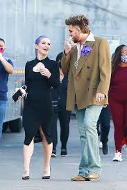 Kelly osbourne told fans in a monday instagram story video series that she is back on track after her recent relapse, and is taking it one day at a time. Kelly Osbourne S Little Black Dress Flaunts 90 Lb Weight Loss In New Pic Hollywood Life