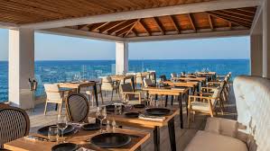 Νέα περιοριστικά μέτρα ισχύουν από σήμερα στις 6 το πρωί για μια σειρά από περιοχές της χώρας ανάμεσά τους οι περιφερειακές ενότητες αττικής, θεσσαλονίκης, χαλκιδικής. Nea Metra Gia Ton Koronoio Se Poia Merh Ths Elladas Kleinoyn Mpar Kai Estiatoria Apo Tis 12 Ta Mesanyxta Nea Moysikh A8hnorama