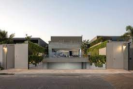 It is the only modern beachfront house in beach haven that was designed in accordance with these new rules, and a model for how a house can be resistant to winds and storm. A Modern Beachfront House In Sao Sebastiao Brazil