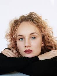 3 people named eileen baral living in the us. Blutige Anfanger Tv Serie 2019 2022 Crew United