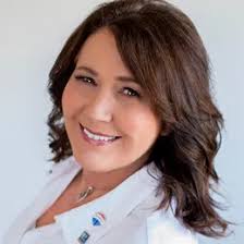 Kerry Redman's Instagram, Twitter & Facebook