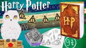 Harry potter harry potter en ligne une cicatrice en forme d'éclair des lunettes rondes de courts cheveux noirs éternellement vu sur aotun.info une terminez ce puzzle harry potter par abystyle et vous decouvrirez un magnifique dessin de laamp;#39;ecole de poudlard ! Harry Potter Deco 0 Pour La Chambre Diy Youtube