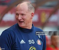 Sunderland manager Simon Grayson dextrose during