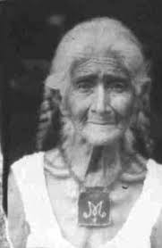 Varias asociaciones agruparon a los ve- teranos de la Revolución. La Unión  Nacio- nal de Veteranos de la Revolución, creada e