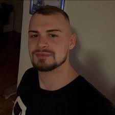 Gestern haben Tina Ritschl und Philipp Bergsmann wieder ein paar schwierige  Dilemmas der Ö3-Gemeinde zu lösen gehabt. Opa ist nicht happy, dass die  Enkelin in ihrem geschenkten Auto den Familienhund transportiert. 🐕