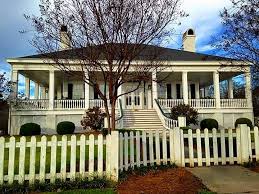 Check Out This Antebellum Greek Revival Cottage In Washington Georgia My Heart Is On Fire An Greek Revival Architecture Greek Revival Southern Architecture