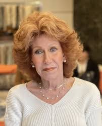 Leslie Padron's Instagram, Twitter & Facebook