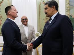 Mundo: Enviado dos EUA deixa Venezuela com seis americanos aps reunio com  Maduro - Matria Prima Comunica