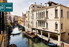 Venice hosts many events throughout the year, attracting visitors from all over the world. Unterkunfte Venetien 8 990 Angebote In Venetien Tiscover Com