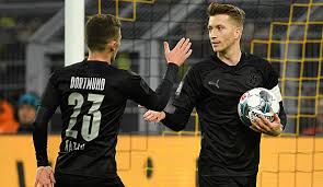 „oppa hat unsere trikots der 90ziger vergöttert. Bvb News Und Geruchte Akanji Ich Werde Ofters Rassistisch Beschimpft