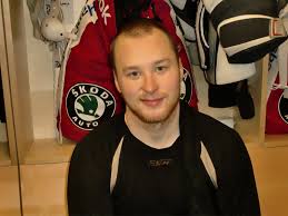 Linus klasen is a swedish icehockey player currently playing for hc lugano in the swiss national league.with an extraordinary game vision and remarkable. Hockey Med Marie Hallman Marie Moter Linus Klasen Del Tva