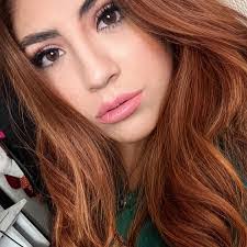 Ana Gale's Instagram, Twitter & Facebook