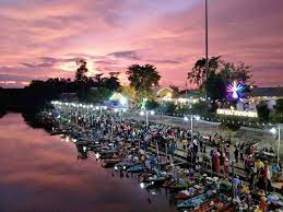 Starts from cochin and reaches munnar by afternoon. Hatyai Muslim Tour Package 3 Days 2 Nights