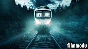 Birden tren bir şeye çarpmış gibi durur. Dehset Treni Howl Turkce Dublaj 1080p Full Hd Izle