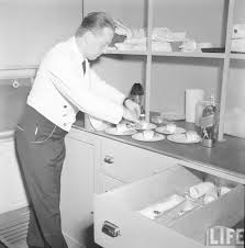 Galley Of A Pan Am Clipper Flying Boat B 314 During In Flight Meal Preparations 1940 Johnny Walker Flying Boat Aircraft Interiors Airplane Interior