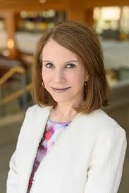 Liz Arnold's Instagram, Twitter & Facebook