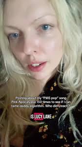 I feel like @Jameela Jamil might help me tame daddy algorithm to blow up a  song about my period I don’t know why 🤷🏼‍♀️ #period #pms #newmusic #pmdd  #hormones