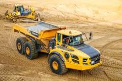 Tipper Truck vs Dump Truck - Is there a difference?