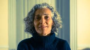 Lara Li regressa ao Festival da Canção pela terceira vez ao fim de 37 anos!