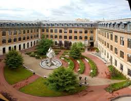 Le Site De La Manufacture Des Tabacs De L Universite Lyon 3 C Universite Jean Moulin Lyon 3 Universite Lyon Universite Paysage Urbain