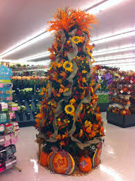 Stumped on how to decorate your christmas tree this year? Pin On Seasonal