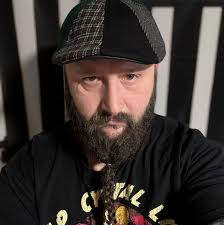 Alright, just came across the razor pocket mods just after their crazy  carts. Just wondering how small are they and how would someone 5ft 9 do