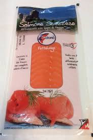 Prodotto in uno stabilimento dove si lavorano anche crostacei e molluschi. Hosomaki Con Salmone Affumicato Ricetta Finto Sushi Ricette A Prova Di Bina