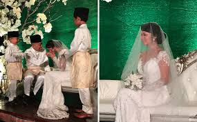 736 x 981 · jpeg. Baju Nora Danish Dikritik Tak Sesuai Terlalu Seksi Mynewshub