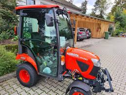 Kubota b1550's (4) b1550 (3) b1550hsdb (1) b1750hsd (1) Kubota Bx 261 Fzw Radtraktor Gebraucht Kaufen Preis 19700 Eur Baujahr 2020 Bei Truck1 4924337