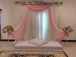 Sekarang ni kos nak tempah pelamin boleh tahan juga. 13 Diy Pelamin Simple Ideas Diy Pelamin Pelamin Simple Wedding Backdrop