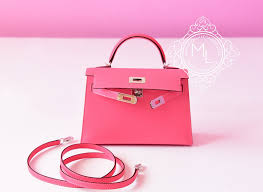 With the insolence and power of sky and wind, the hermès object continues its odyssey: Hermes Rose Lipstick Pink Mini Kelly Ii 20 Epsom Pochette Clutch Bag Maison De Luxe