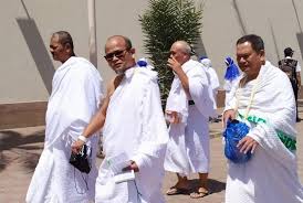 Sahabat ihram, engenakan pakaian ihram merupakan tanda ibadah haji atau umrah dimulai. Tata Cara Ihram Dan Mengapa Warna Kainnya Putih Republika Online