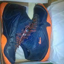 League levitate adalah salah satu merk sepatu basket yang diproduksi oleh indonesia. Sepatu Basket League Levitate Olah Raga Baju Olahraga Di Carousell