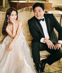 He is known by the nickname yangshin (양신, 梁神), or god, yang. Finally Yang Joon Hyuk 19 Year Old Park Hyun Seon And Today 13th Wedding Archyde