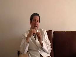 Aqui Esta La Razon Por La Que Se Te Caen Las Cosas De Las Manos Youtube