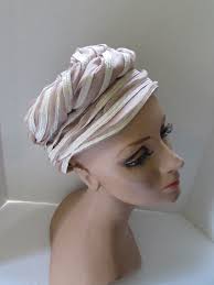 Sombrero estilo turbante vintage de la era de 1960, Sally Victor Marshall  Field, sala francesa, tonos neutros, color cacao, gasa, ostra, Gimp, museo,  desaccesión