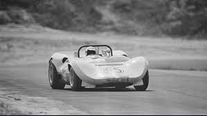 Hap Sharp S Chaparral During The Bridgehampton Usrrc 5 23 65 Shows The First Vestiges Of The Mustache Spoilers That A Racing Sports Car Racing Vintage Racing