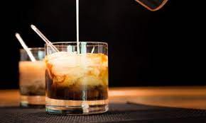 57窩瓦河船夫 the volga boatman 58白俄羅斯 white russian 59香蕉潘趣酒 banana punch 60伏特加螺絲錐 vodka gimlet 61薩爾瓦多 salvatore 62蘇格蘭青蛙 scotch frog 63黑色彈珠 the black marble ä¸€äººæˆ'é£²é…'é†‰ ç°¡å–®çš„å¹¾ç¨®é›žå°¾é…'èª¿æ³• æ¯æ—¥é ­æ¢