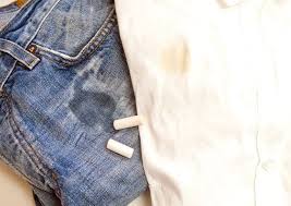 6 Retirer Les Taches Sur Les Vetements Avec De La Craie Pour Vous Debarrasser Des Taches D Huile Sur Les Vetements Frottez Seulement De Levi Jeans Levi Pants