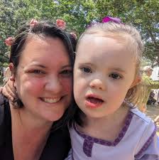 New Magic Tavern with Felicia Day and Colton Dunn. Jyn'Leeviyah the Red  Wizard is back and she has a talking crossbow.  ‪https://podcasts.apple.com/us/podcast/hello-from-the-magic-tavern/id975078285?i=1000451714256‬