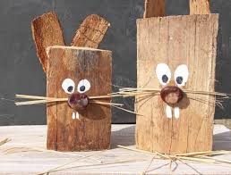 Osterhasen Aus Holzscheiten Basteln Mit Kindern Aus Basteln Holzscheiten Aus Basteln Holzscheiten Kinder In 2020 Easter Bunny Crafts Crafts Easter Crafts
