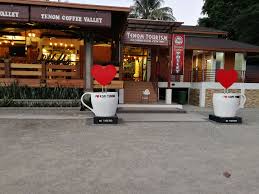 Tenom adalah pusat pertanian di sabah dan dikenali sebagai bandar kopi. Tempat Menarik Di Sabah Sarawak Dan Semenanjung Malaysia Tenom