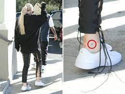 Kylie Jenner Gets A T Tattoo On Left Ankle For Tyga Photo Kylie Jenner Kylie Jenner Tattoos Kylie