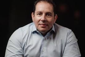 Cristiane Vidal's Instagram, Twitter & Facebook